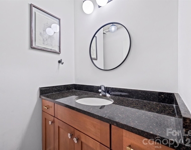 715 N Graham Street - Photo Thumbnail 26