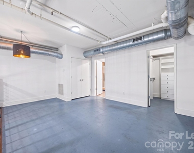 715 N Graham Street - Photo Thumbnail 20