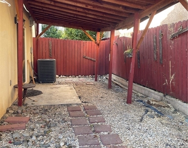 8425 Burnet - Photo Thumbnail 2