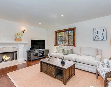 835 N Sycamore Avenue - Photo Thumbnail 1