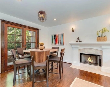 835 N Sycamore Avenue - Photo Thumbnail 3