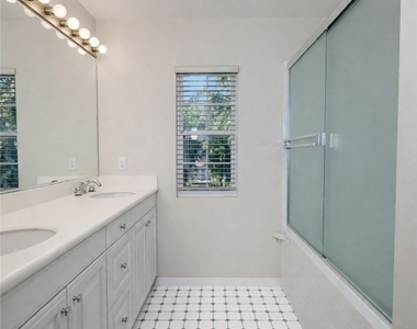38 Gardenpath - Photo Thumbnail 49