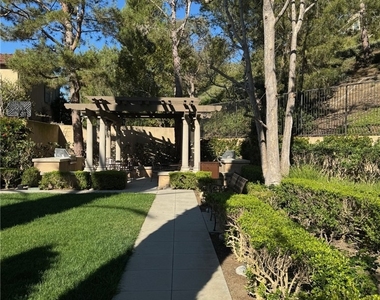 38 Gardenpath - Photo Thumbnail 7