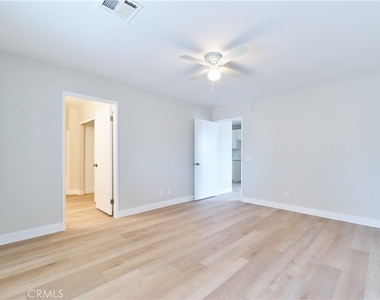 1286 Arctic Avenue - Photo Thumbnail 10