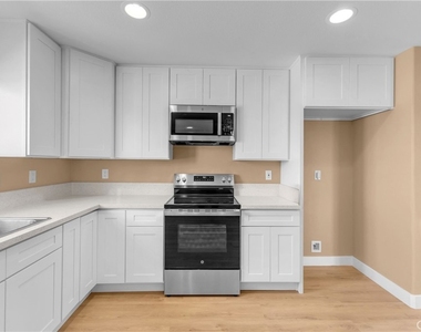 2867 Stardust Avenue - Photo Thumbnail 11