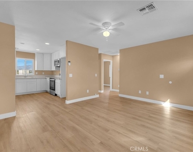 2867 Stardust Avenue - Photo Thumbnail 6