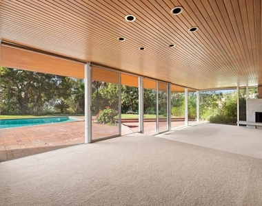 590 N Tigertail Road - Photo Thumbnail 4