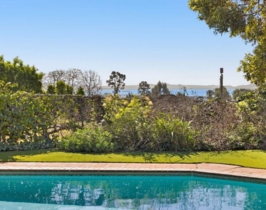 590 N Tigertail Road - Photo Thumbnail 11