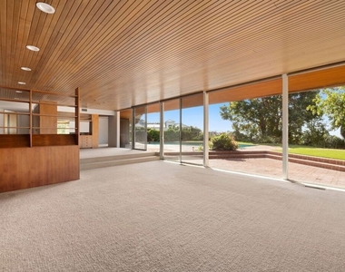 590 N Tigertail Road - Photo Thumbnail 3