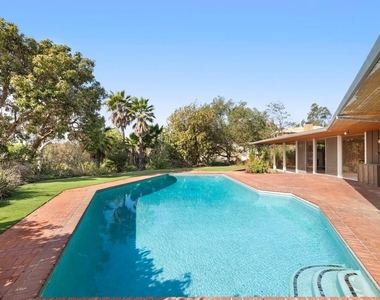 590 N Tigertail Road - Photo Thumbnail 10
