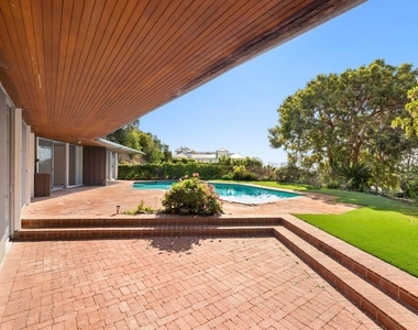 590 N Tigertail Road - Photo Thumbnail 12