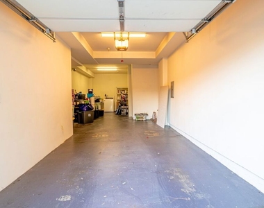 4600 Don Lorenzo Drive - Photo Thumbnail 14