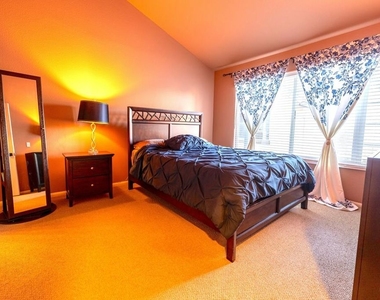 4600 Don Lorenzo Drive - Photo Thumbnail 9