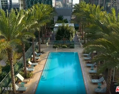 1000 W 8th Street - Photo Thumbnail 46