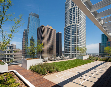 1000 W 8th Street - Photo Thumbnail 41