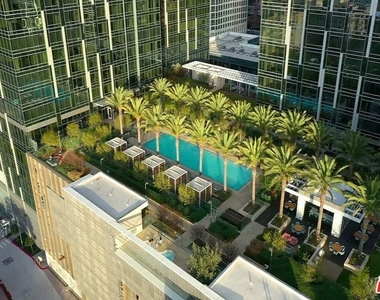 1000 W 8th Street - Photo Thumbnail 51