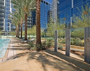 1000 W 8th Street - Photo Thumbnail 43