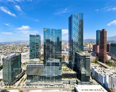 1000 W 8th Street - Photo Thumbnail 52