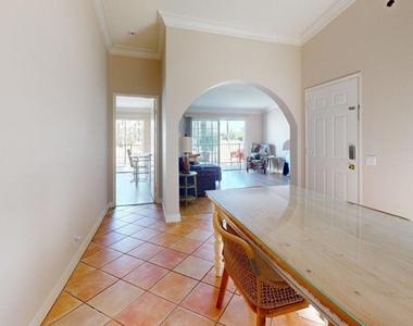 505 S Farrell Drive - Photo Thumbnail 4