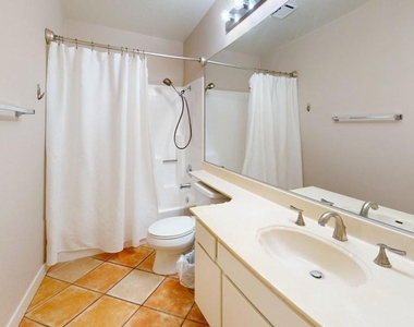 505 S Farrell Drive - Photo Thumbnail 9