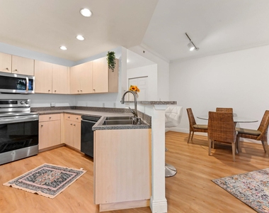 1803 N Flagler Drive - Photo Thumbnail 4
