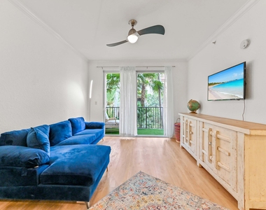 1803 N Flagler Drive - Photo Thumbnail 2