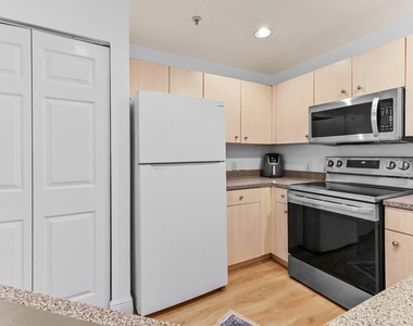 1803 N Flagler Drive - Photo Thumbnail 13