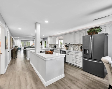 5759 Phoenix Palm Court - Photo Thumbnail 11