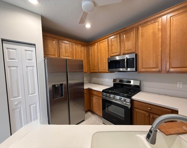 233 Evergrene Parkway - Photo Thumbnail 5