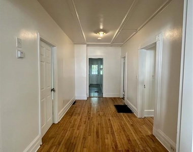 118 W Main Street - Photo Thumbnail 6