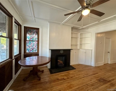 118 W Main Street - Photo Thumbnail 1