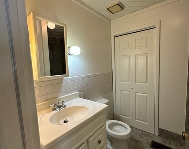 118 W Main Street - Photo Thumbnail 4