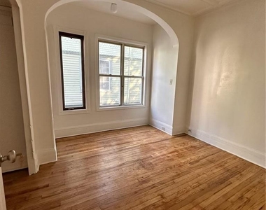 118 W Main Street - Photo Thumbnail 7