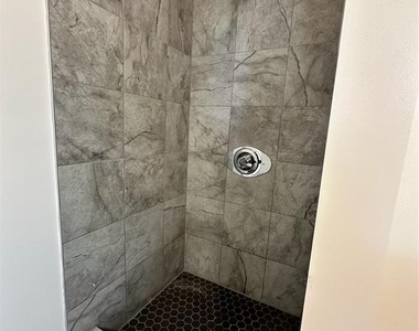118 W Main Street - Photo Thumbnail 5