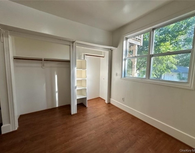 118 W Main Street - Photo Thumbnail 11