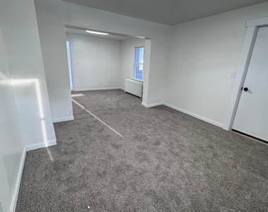 20 Sycamore Street - Photo Thumbnail 5