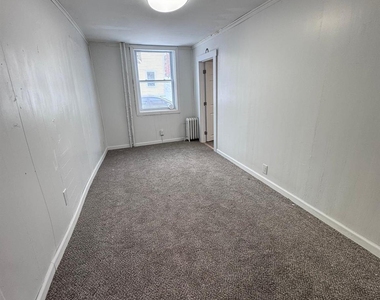 20 Sycamore Street - Photo Thumbnail 12