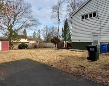 40 Beverly Avenue - Photo Thumbnail 22