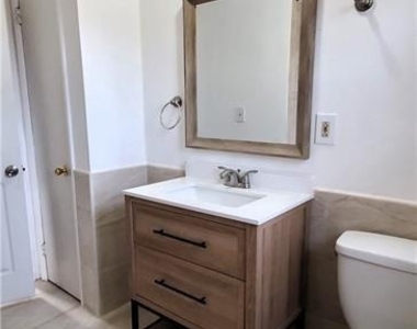 40 Beverly Avenue - Photo Thumbnail 13