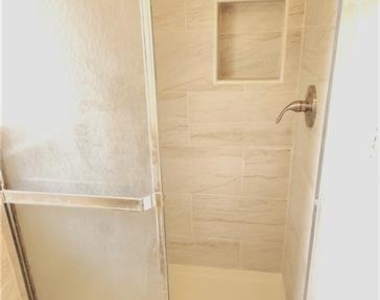 40 Beverly Avenue - Photo Thumbnail 14