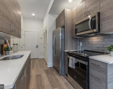 5545 Pulaski Avenue - Photo Thumbnail 17
