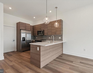 5545 Pulaski Avenue - Photo Thumbnail 4