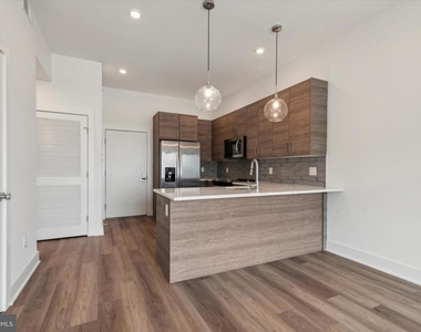 5545 Pulaski Avenue - Photo Thumbnail 5
