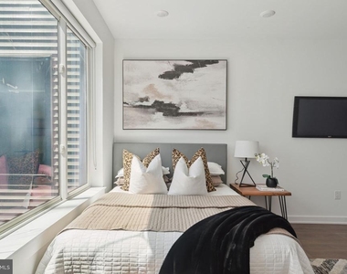5904 Germantown Avenue - Photo Thumbnail 5