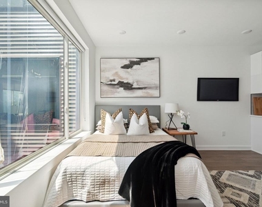 5904 Germantown Avenue - Photo Thumbnail 6