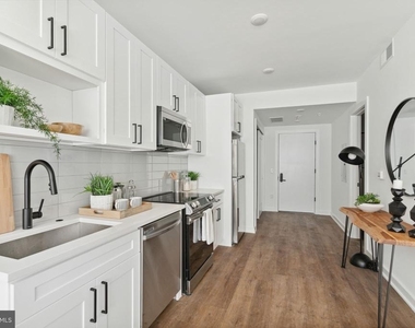 5904 Germantown Avenue - Photo Thumbnail 10