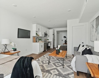 5904 Germantown Avenue - Photo Thumbnail 3