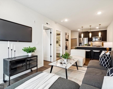 1102 Germantown Avenue - Photo Thumbnail 9