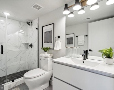1102 Germantown Avenue - Photo Thumbnail 6