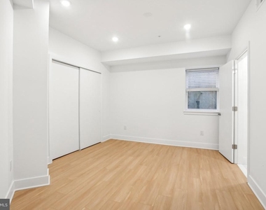 3952 Lancaster Avenue - Photo Thumbnail 4